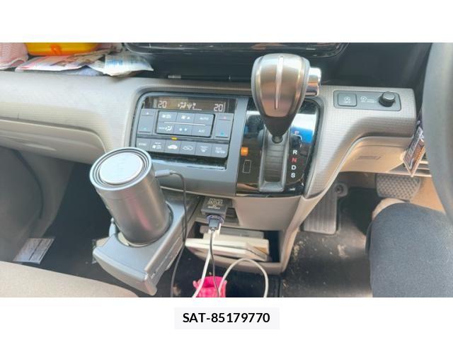 Honda e 2016-07 8563636-18
