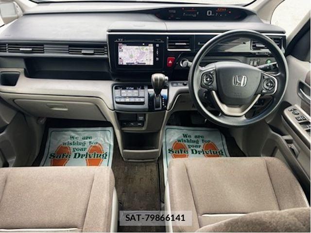 Honda e 2015-04 8629057-1