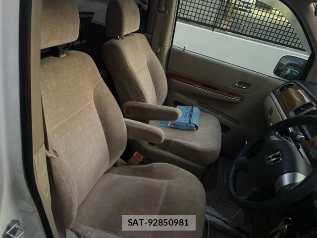 Honda e 2005-03 8629068-10