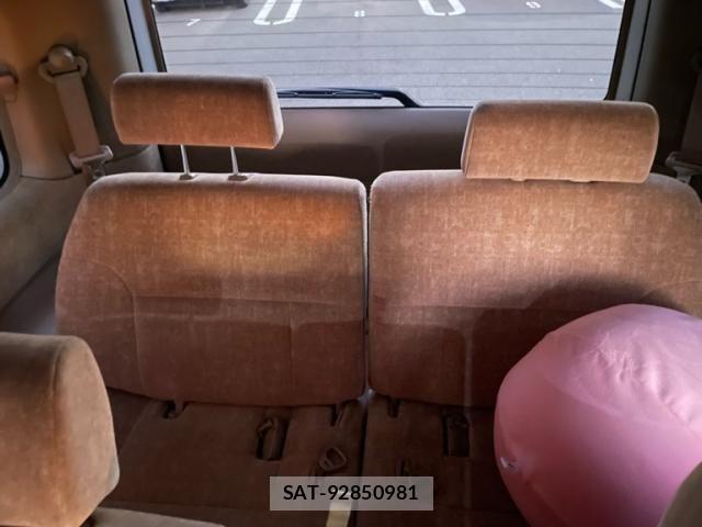 Honda e 2005-03 8629068-13