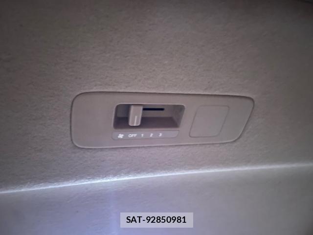 Honda e 2005-03 8629068-14