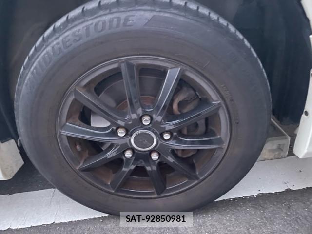 Honda e 2005-03 8629068-4