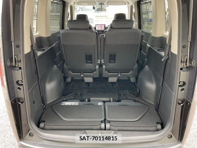 Honda e 2025-03 8666945-13