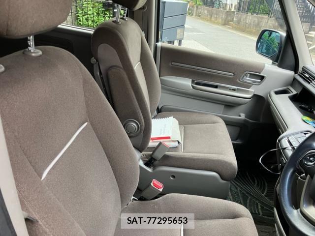 Honda e 2015-09 8661726-15