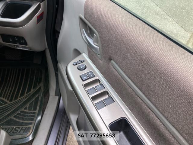 Honda e 2015-09 8661726-16
