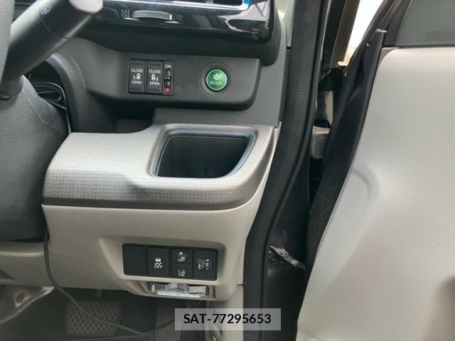 Honda e 2015-09 8661726-17