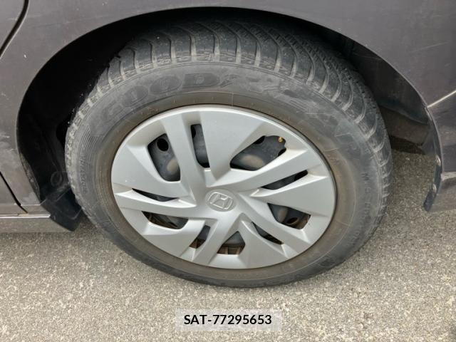 Honda e 2015-09 8661726-6