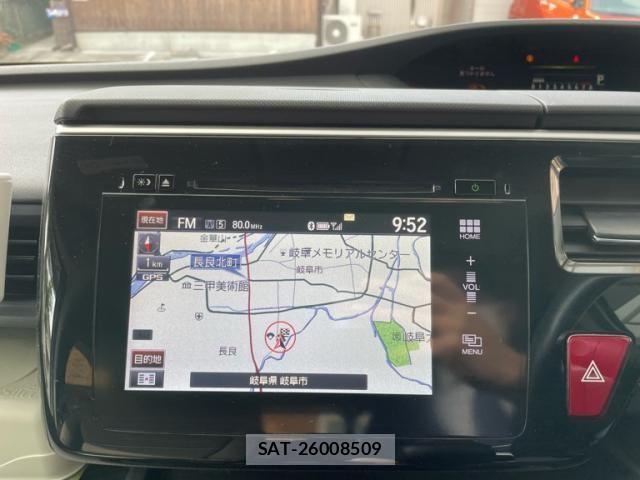 Honda e 2016-03 8661727-12