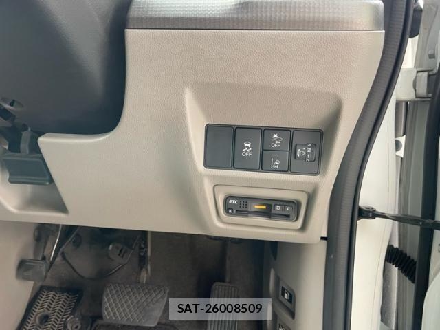 Honda e 2016-03 8661727-16