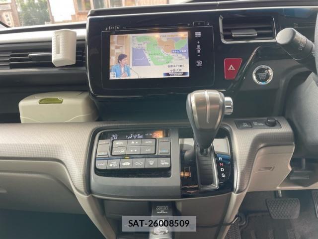 Honda e 2016-03 8661727-22