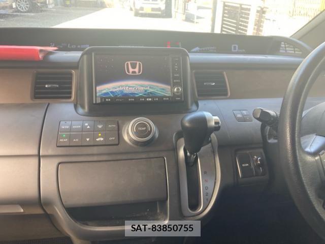 Honda e 2009-01 8666949-9