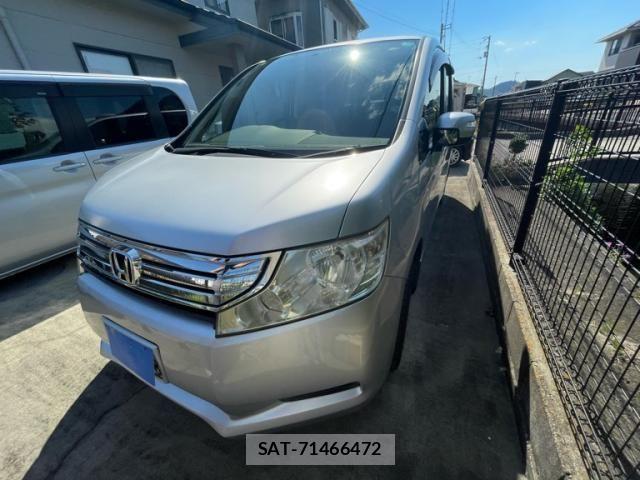 Honda e 2011-10 8666946-2