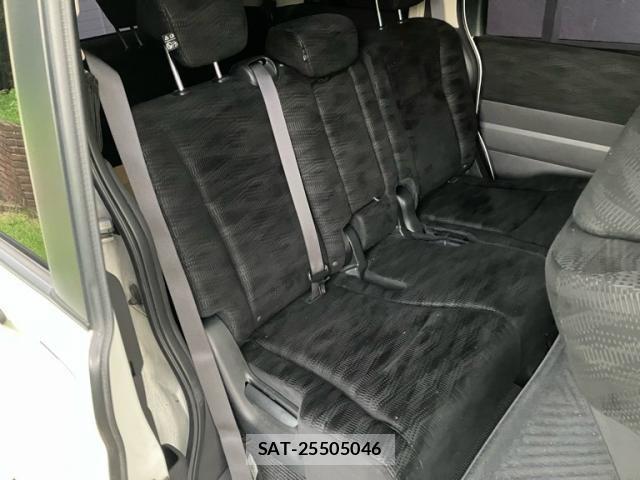 Honda e 2014-11 8661729-10