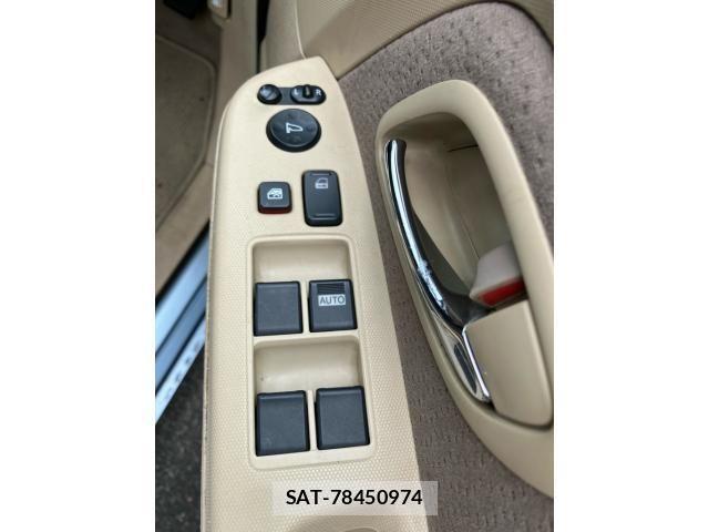 Honda e 2009-04 8666948-15