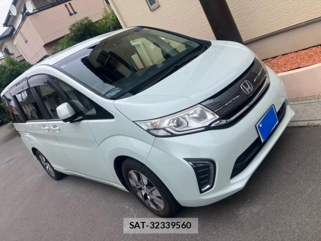 Honda e 2015-12 8666947-0