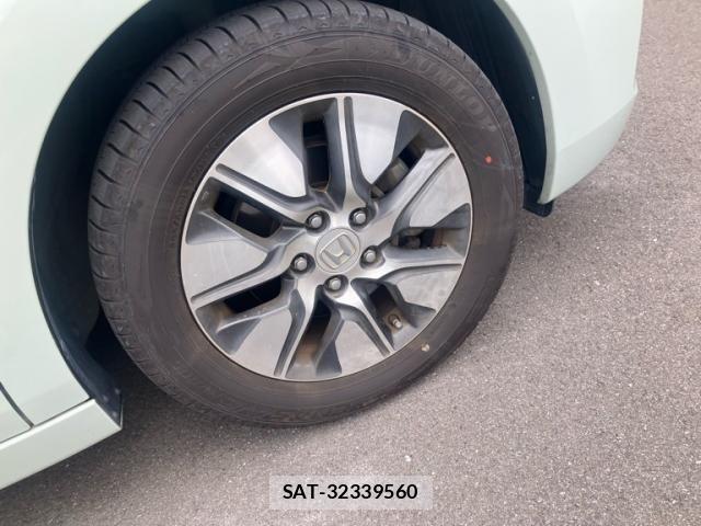 Honda e 2015-12 8666947-9