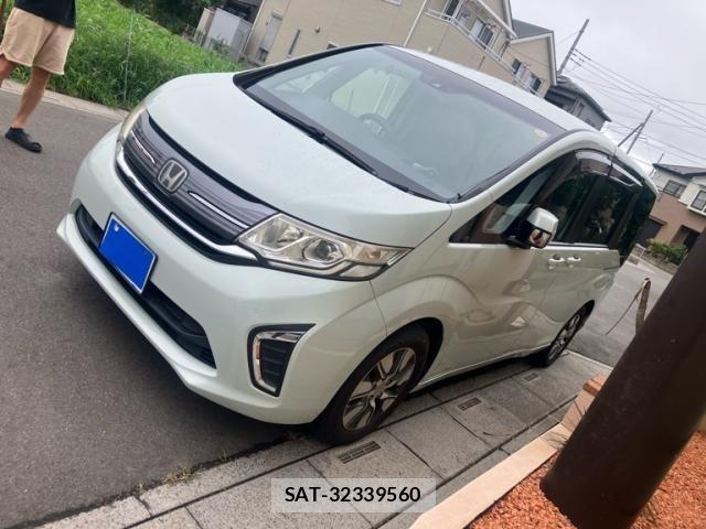 Honda e 2015-12 8666947-1