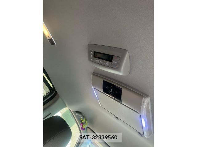 Honda e 2015-12 8666947-24