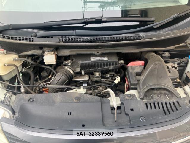 Honda e 2015-12 8666947-25