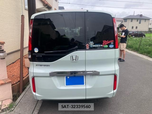 Honda e 2015-12 8666947-2