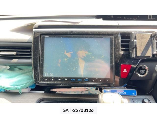 Honda e 2015-11 8661728-9