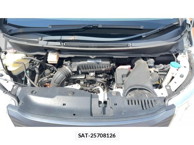 Honda e 2015-11 8661728-13