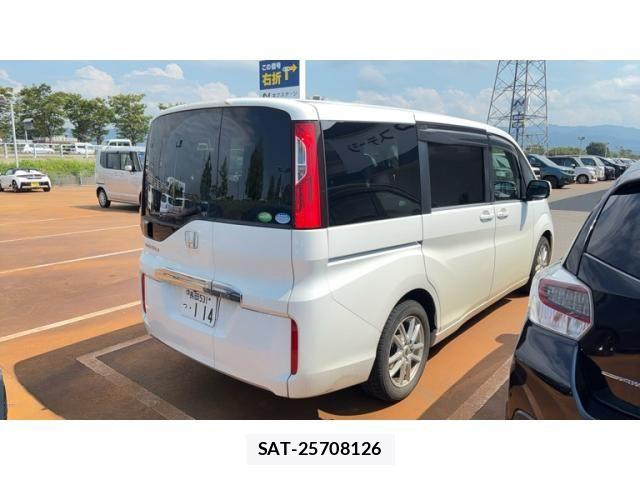 Honda e 2015-11 8661728-2