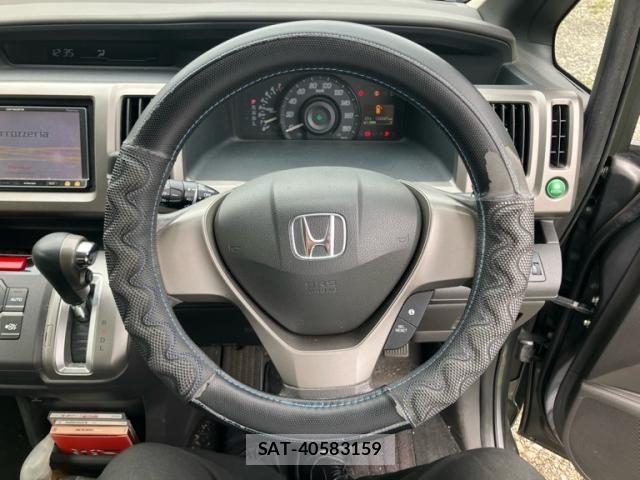 Honda e 2013-07 8686643-17