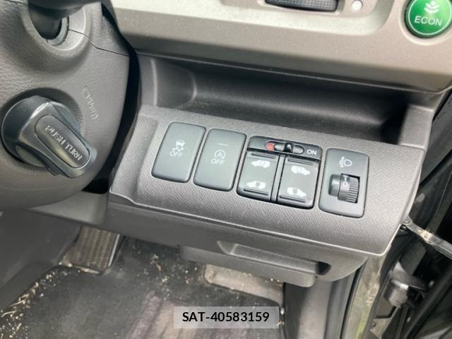 Honda e 2013-07 8686643-18