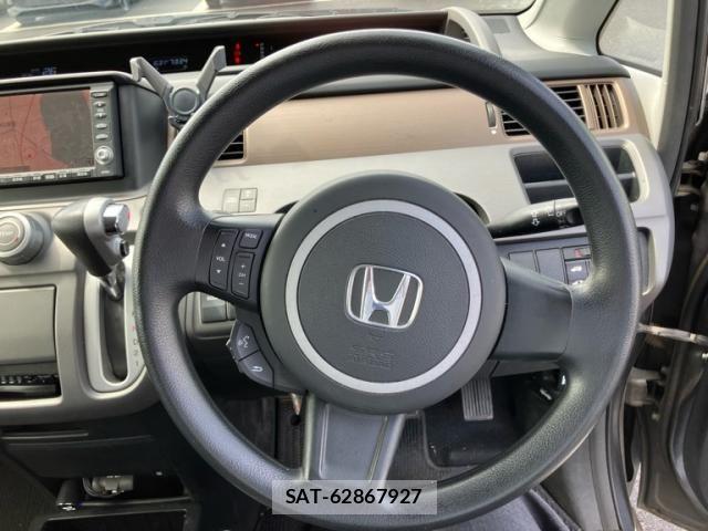 Honda e 2008-03 8746024-12