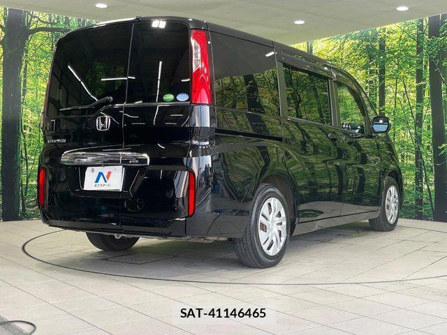 Honda e 2016-07 8746019-17