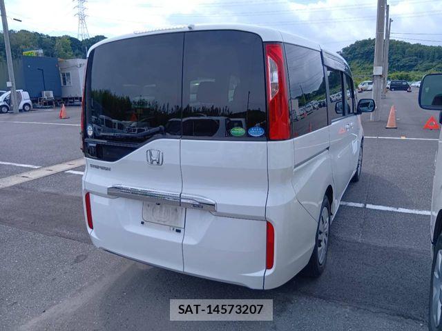 Honda e 2017-08 8782146-2