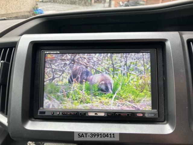 Honda e 2010-01 8831765-14