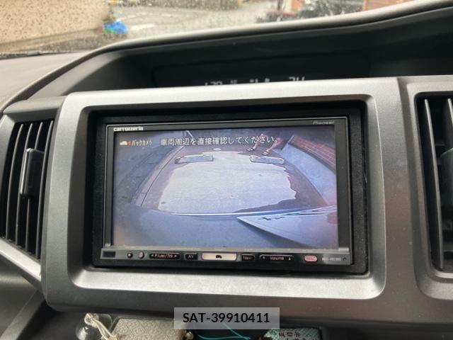 Honda e 2010-01 8831765-15