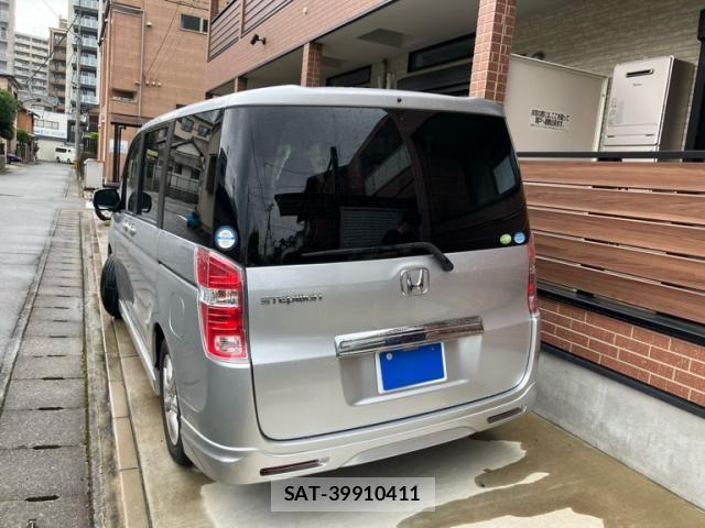 Honda e 2010-01 8831765-1