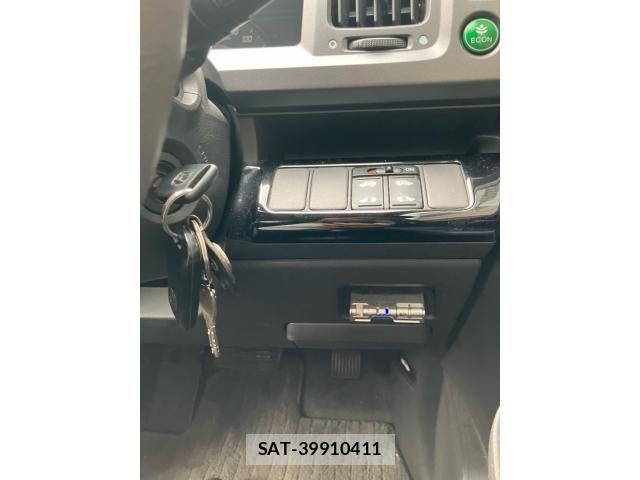 Honda e 2010-01 8831765-18