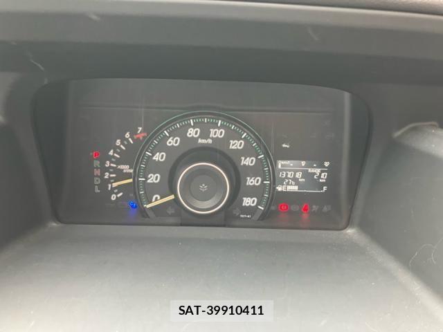 Honda e 2010-01 8831765-19