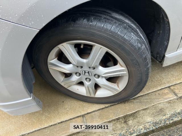 Honda e 2010-01 8831765-4