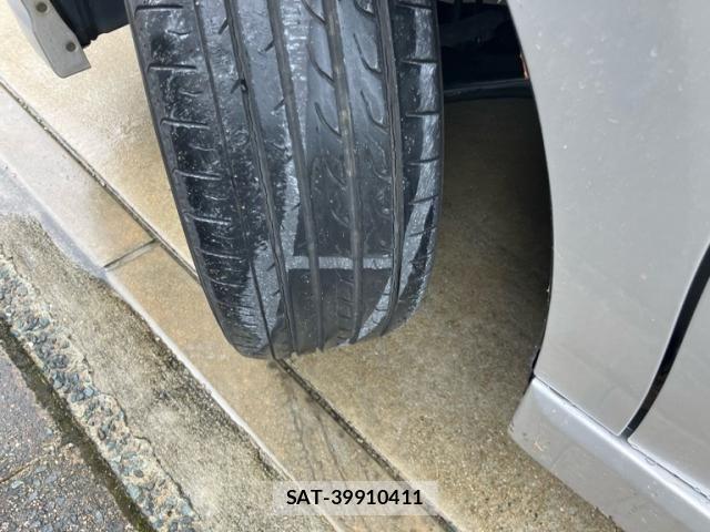 Honda e 2010-01 8831765-8