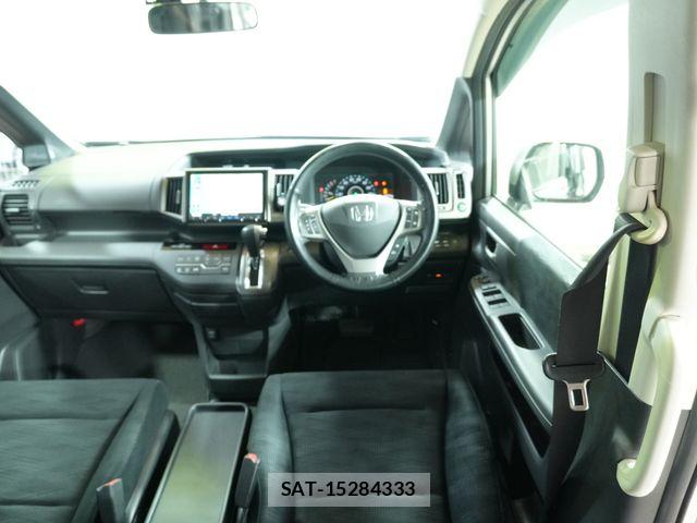 Honda e 2014-01 8831764-13