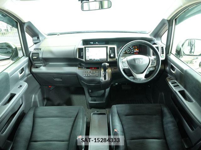 Honda e 2014-01 8831764-1