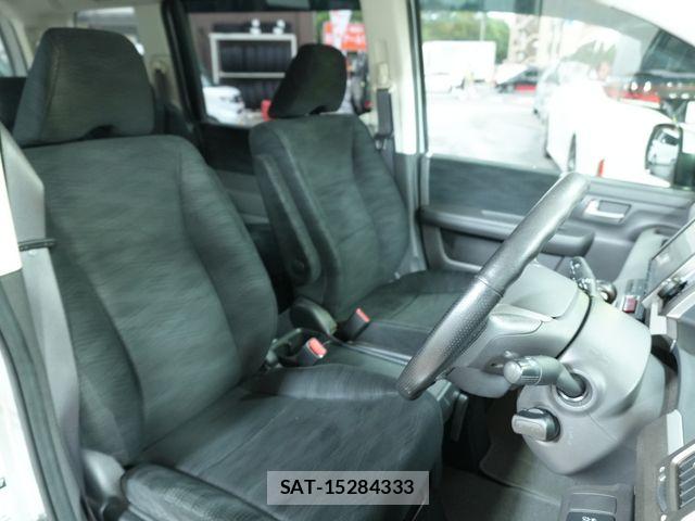 Honda e 2014-01 8831764-19