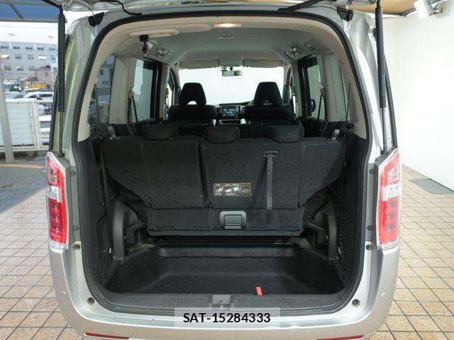 Honda e 2014-01 8831764-23