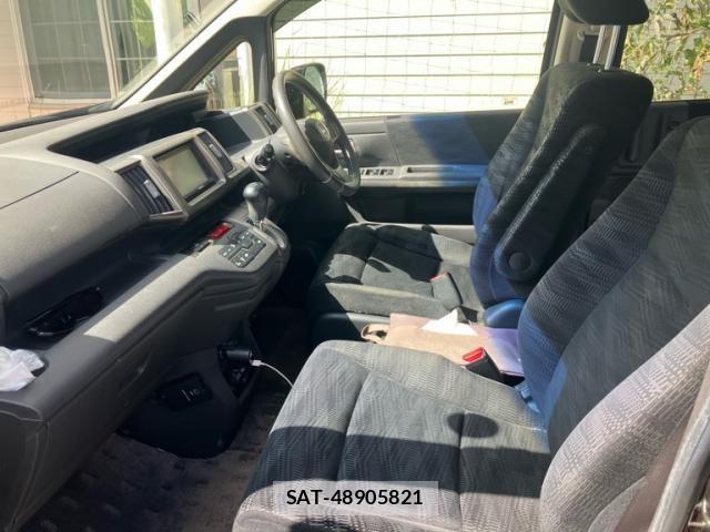 Honda e 2012-10 8850720-15