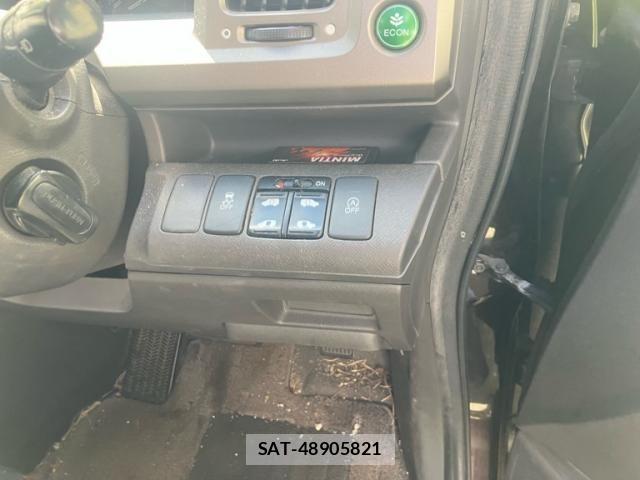 Honda e 2012-10 8850720-19