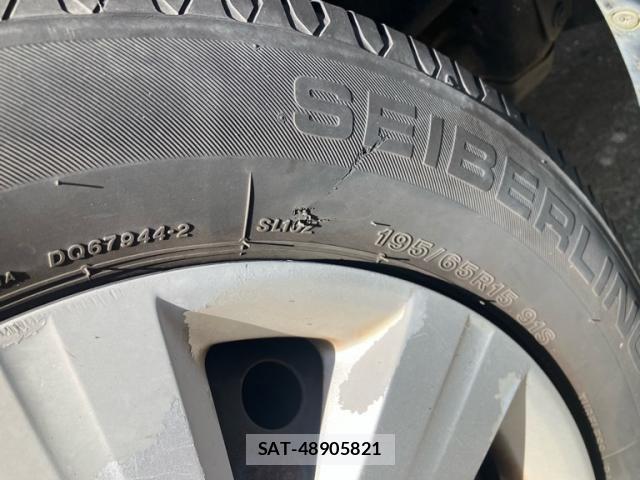 Honda e 2012-10 8850720-8