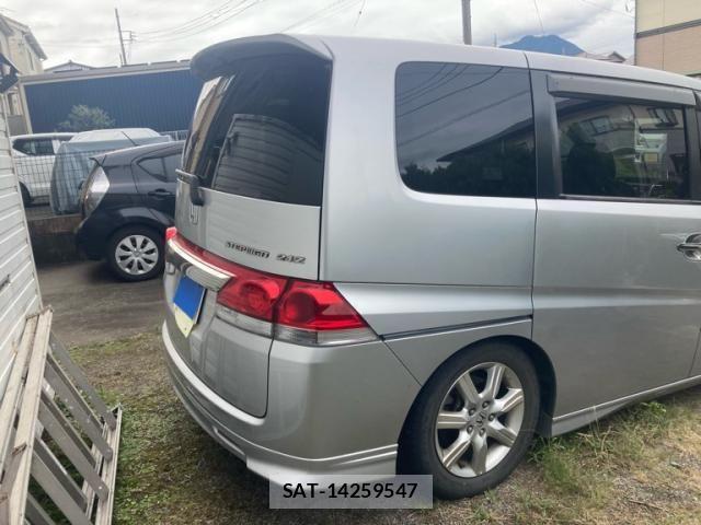 Honda e 2007-09 8882308-12