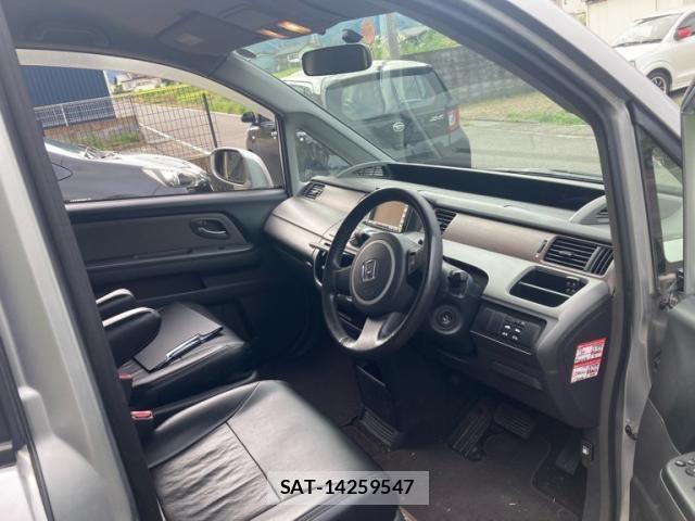 Honda e 2007-09 8882308-13