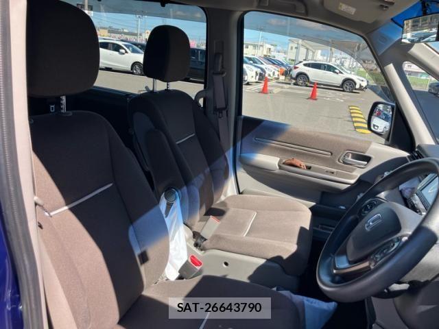 Honda e 2016-09 8884385-13