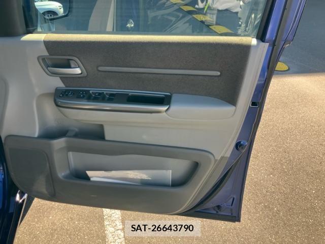 Honda e 2016-09 8884385-15